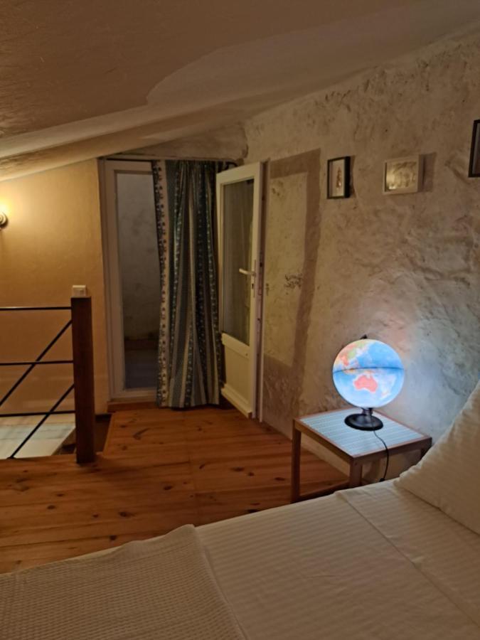 Bed and Breakfast La Maison De Gisele Saint-Victor-des-Oules Exteriér fotografie