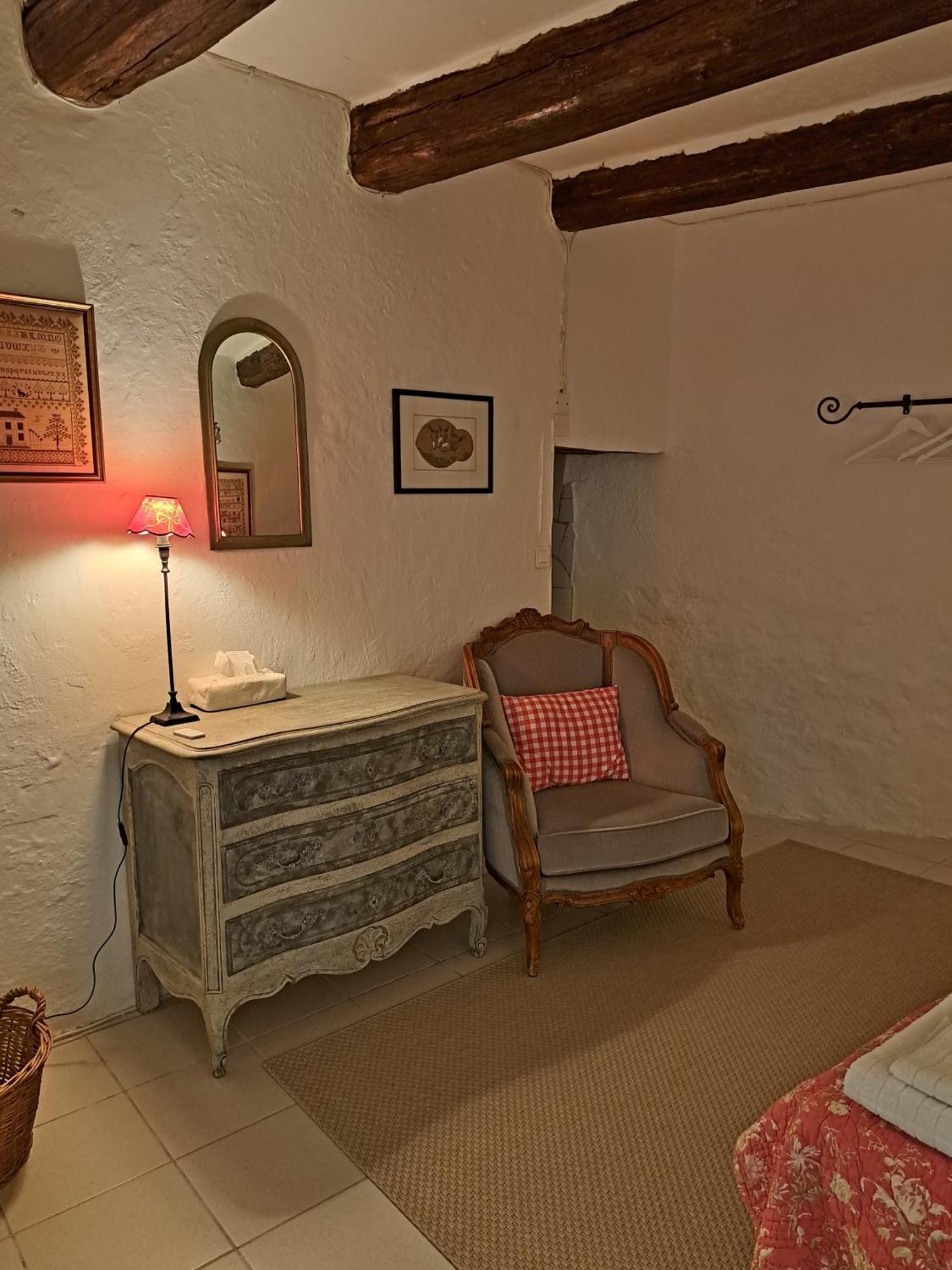 Bed and Breakfast La Maison De Gisele Saint-Victor-des-Oules Exteriér fotografie